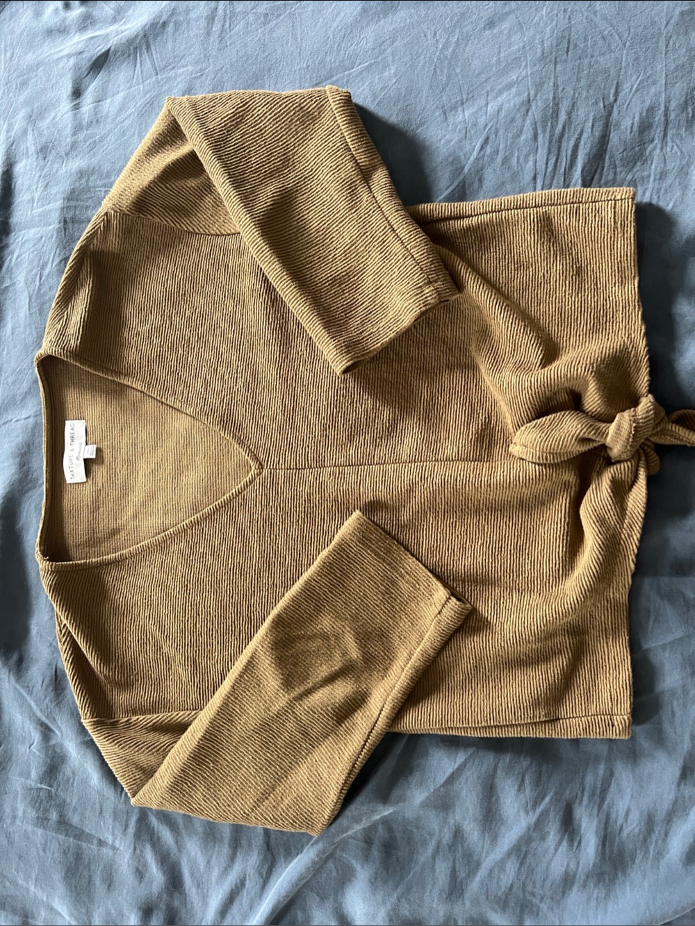 Madewell Tie-Waist V-Neck Sweater in Camel